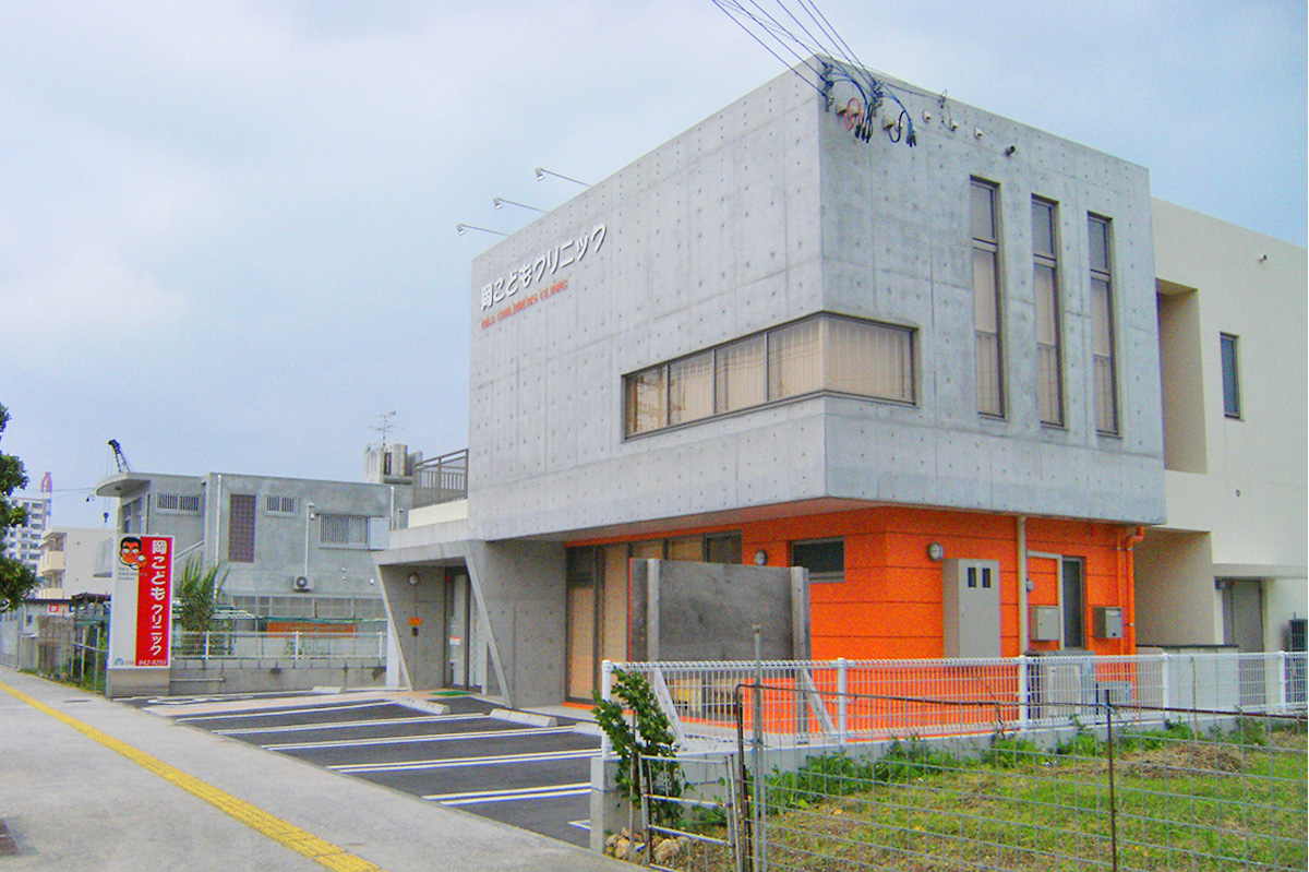 こどもクリニック　サイン工事